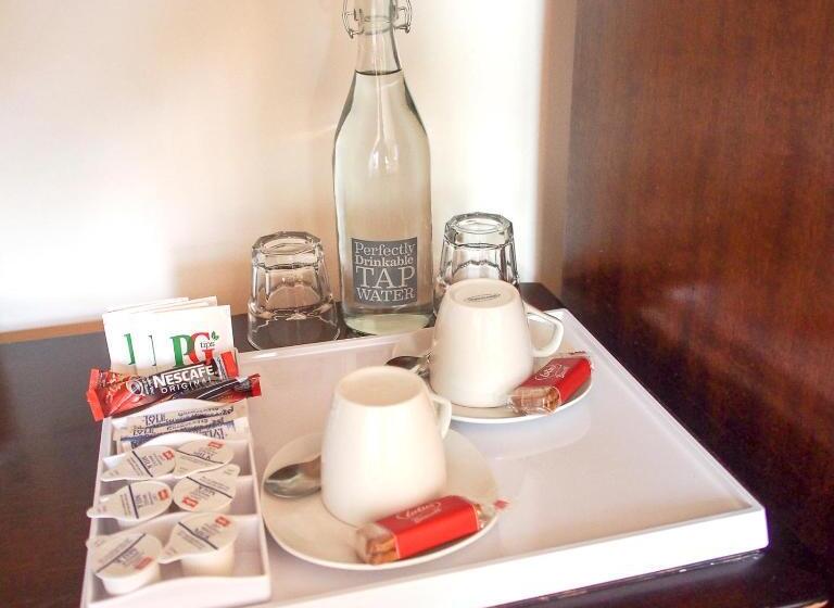 标准间, Leaded Light Guest House