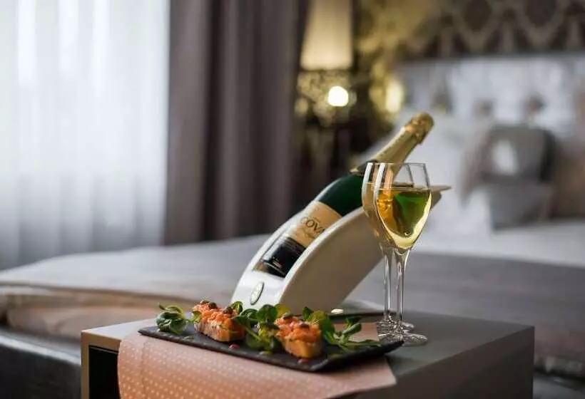 ビジネスルーム, Radisson Blu Hotel, Indore