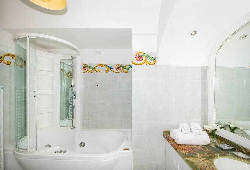 海景套房, Villa Yiara