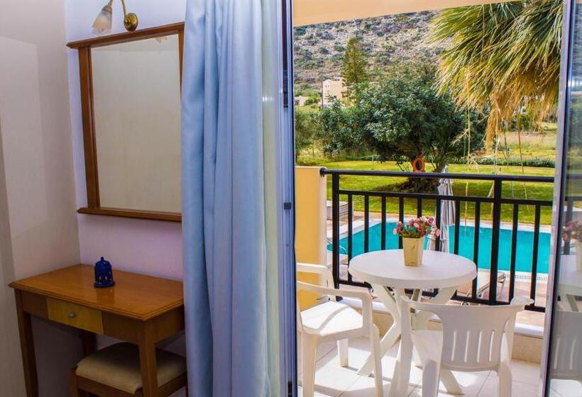 إستوديو سوبيريور, Sunshine Studios & Apartments