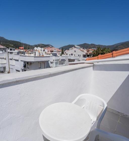 חדר סטנדרט לשלושה, Göncü Apart Otel