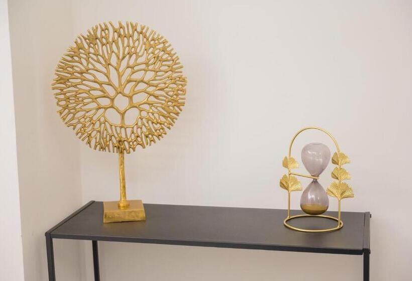 Стандартный Номер Кровать Кинг, Nm Luxury Suites