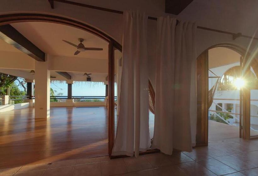 디럭스 스튜디오, Casas Kismet