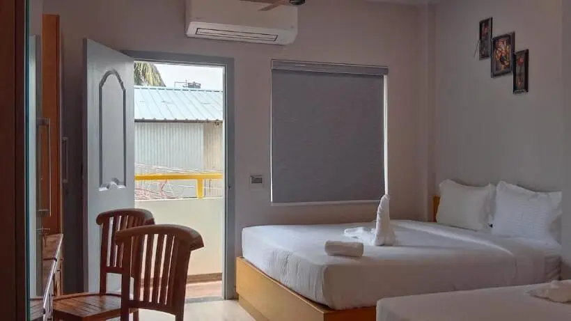 اتاق اجرایی سه نفره, Moshisnest Madurai