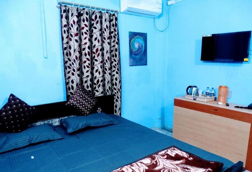 חדר דחוקס עם מיטת קינג, Shree Ram Sia Hotel And Banquets