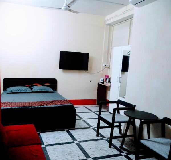 חדר פרמיום לארבעה, Shree Ram Sia Hotel And Banquets