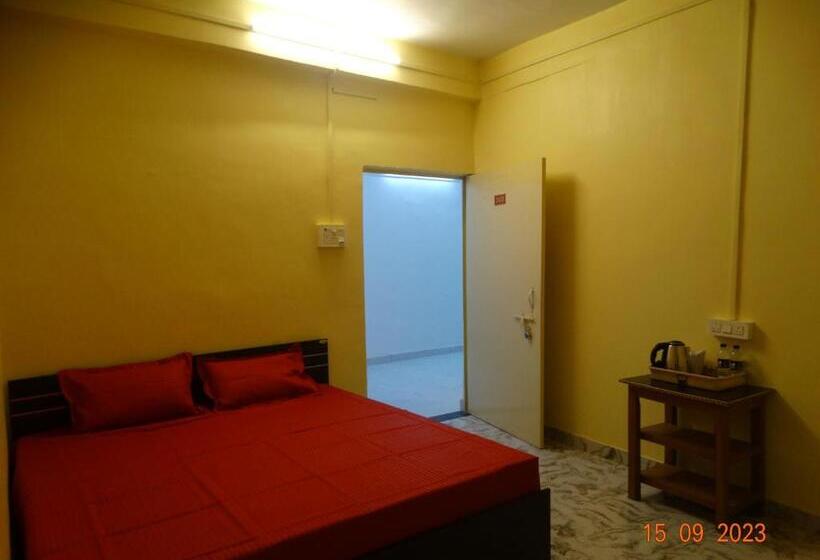 חדר פרמיום לארבעה, Shree Ram Sia Hotel And Banquets