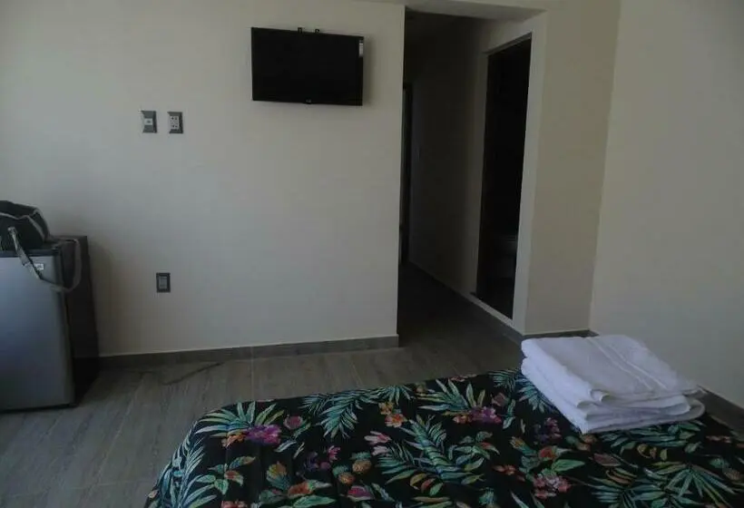 اتاق استاندارد یک نفره, Hostal Sky