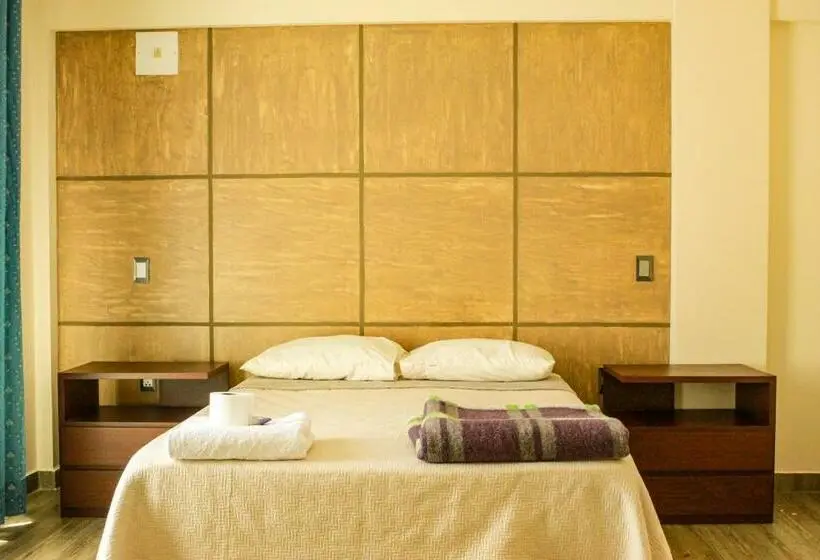 اتاق استاندارد یک نفره, Hostal Sky