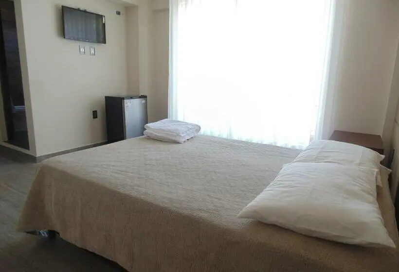 اتاق استاندارد یک نفره, Hostal Sky