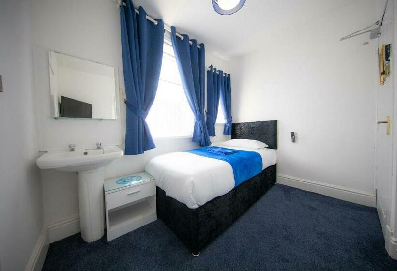 Budget Enkeltværelse, The Adonis