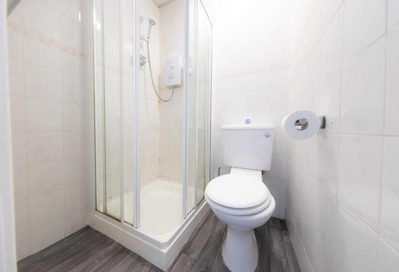 Economy Triple Room, The Adonis