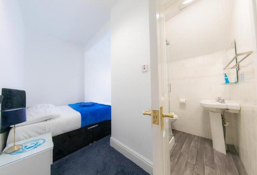 Superior Værelse, The Adonis