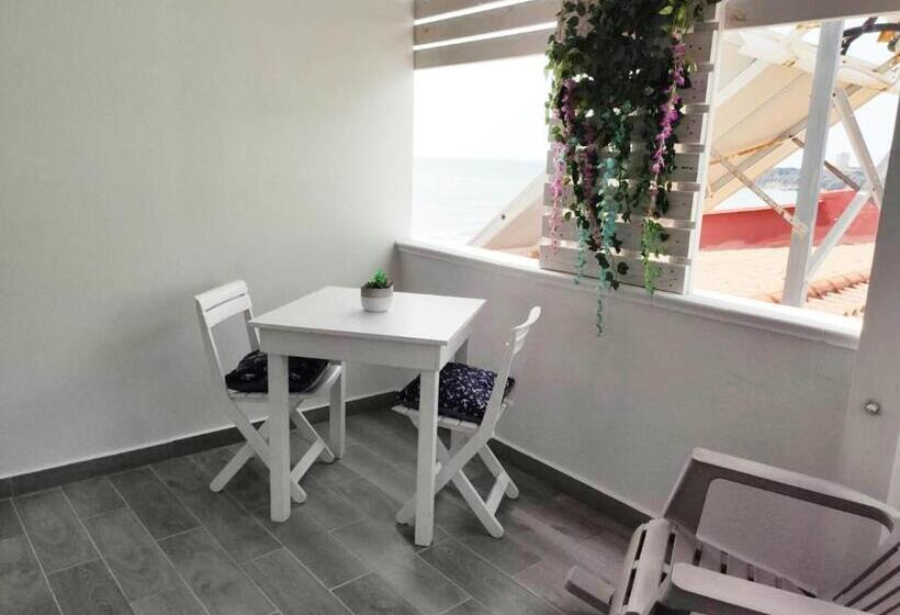 家庭间, B&b Capo Rizzuto Fronte Mare