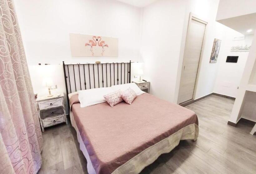 Номер Deluxe Вид на Море с Балконом, B&b Capo Rizzuto Fronte Mare