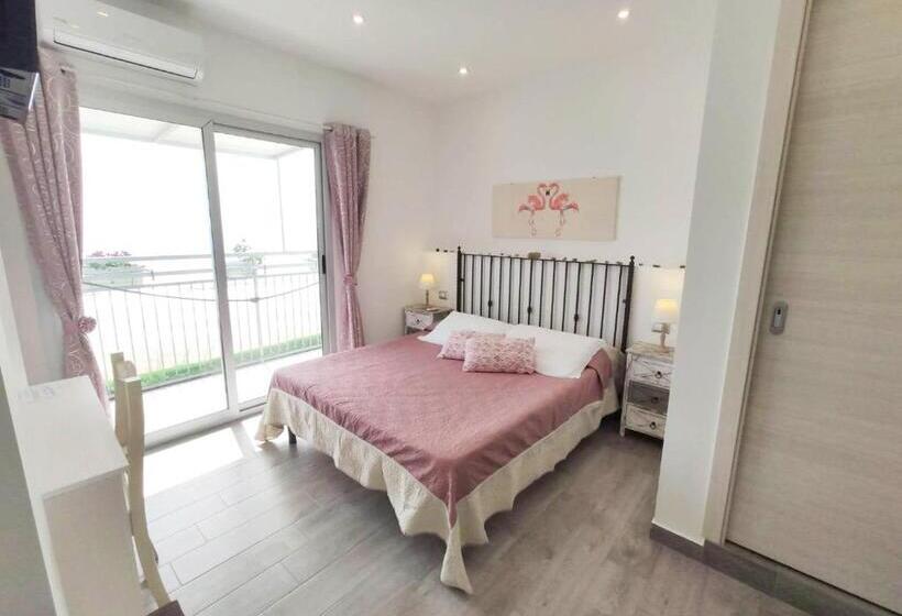 豪华海景房带阳台, B&b Capo Rizzuto Fronte Mare