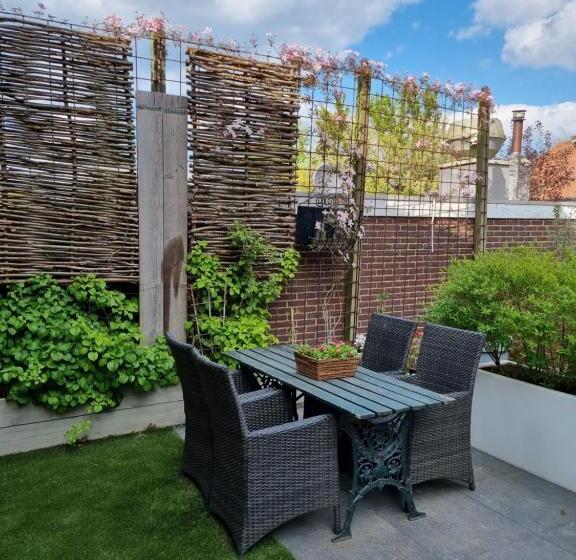 带共用浴室的标准房间, Gasthuys Rustique