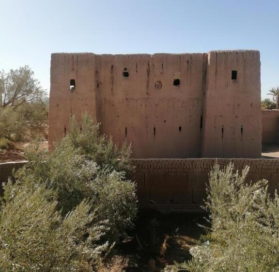 غرفة قياسية مطلّة علي الحديقة, Gîte Ait Lmaalam Chez Ahmed