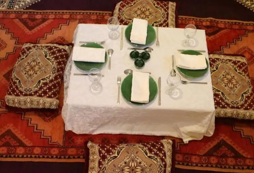 Huoneisto 2 Makuuhuonetta, Gîte Ait Lmaalam Chez Ahmed