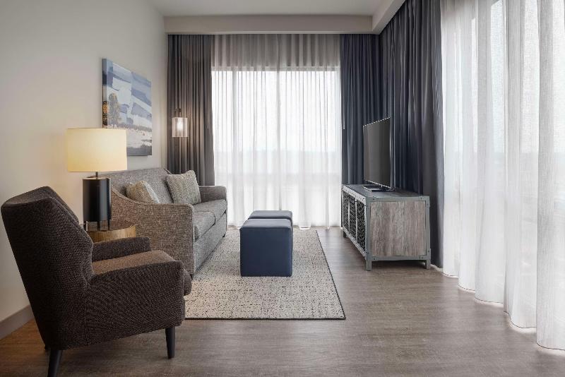 سوئیت با تخت بزرگ, Embassy Suites By Hilton Bowling Green