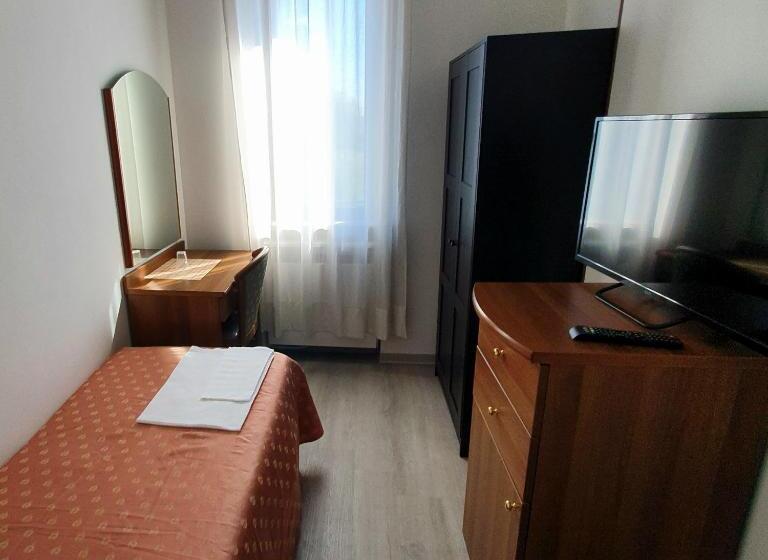 חדר סטנדרט יחיד, Perla