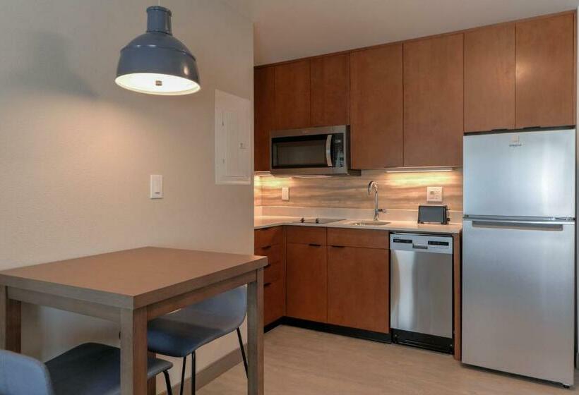 带大床的标准工作室, Residence Inn By Marriott Pigeon Forge