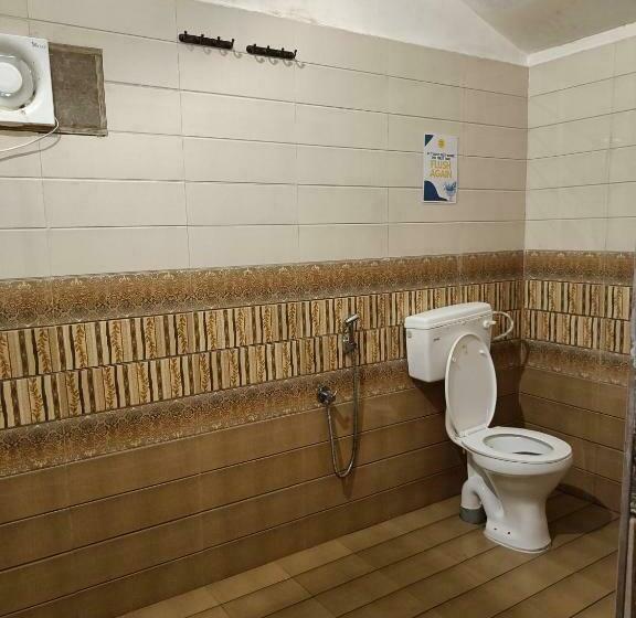 מיטה בחדר משותף, Bunknbrew