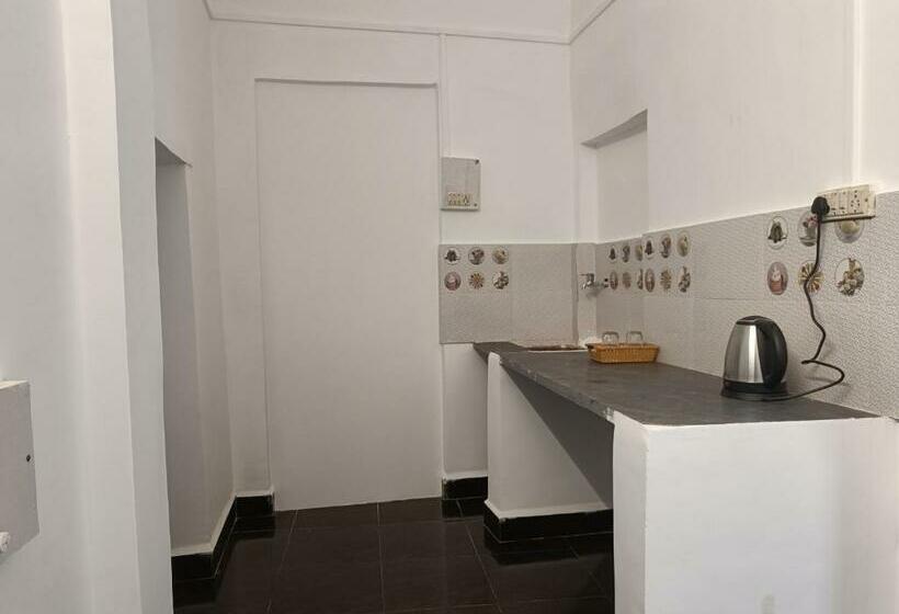 חדר דלוקס, Bunknbrew