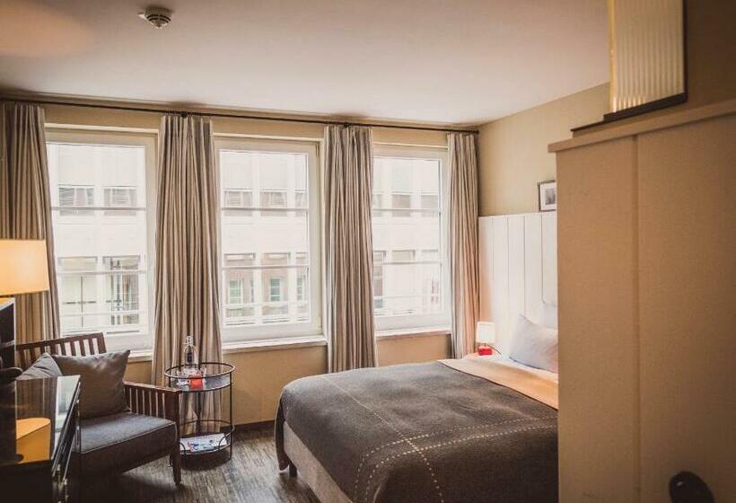 استودیوی استاندارد, Henri Hotel Hamburg Downtown