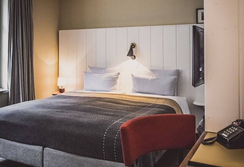 استودیوی استاندارد, Henri Hotel Hamburg Downtown