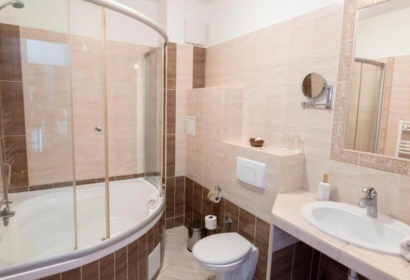 디럭스 룸, Aphrodite