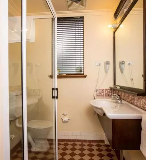 Deluxe Kolmen Hengen Huone, La Maison Boutique