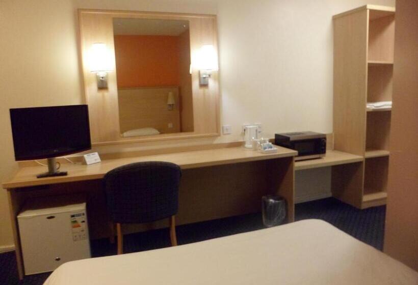 חדר משפחתי, Metro Inns Huddersfield