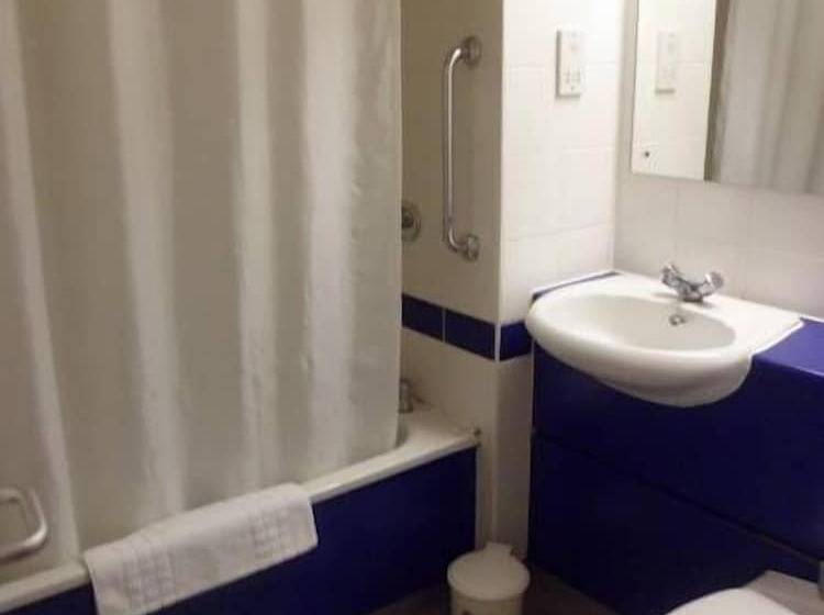 חדר סטנדרט, Metro Inns Huddersfield