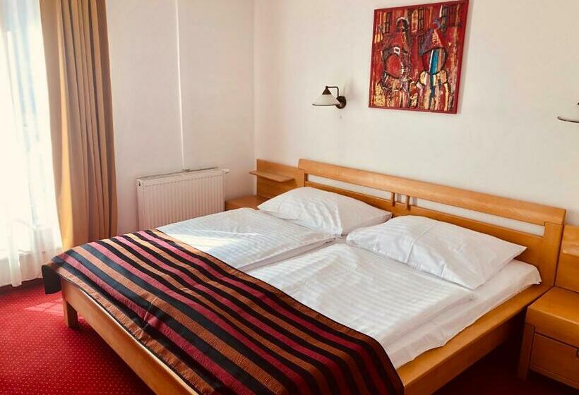 חדר קלאסי, & Penzión Grand Matej