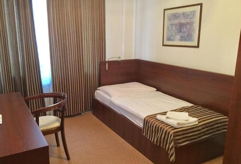 חדר סטנדרט יחיד, & Penzión Grand Matej