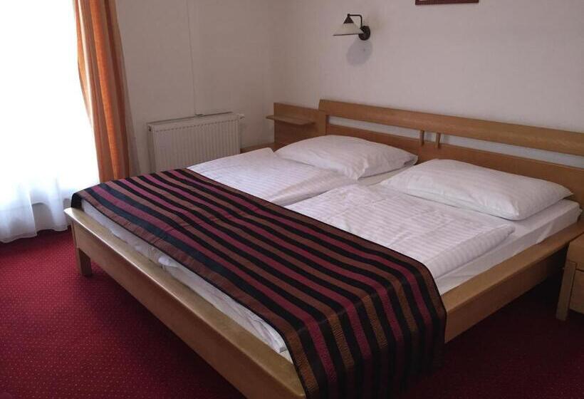 חדר משפחתי, & Penzión Grand Matej