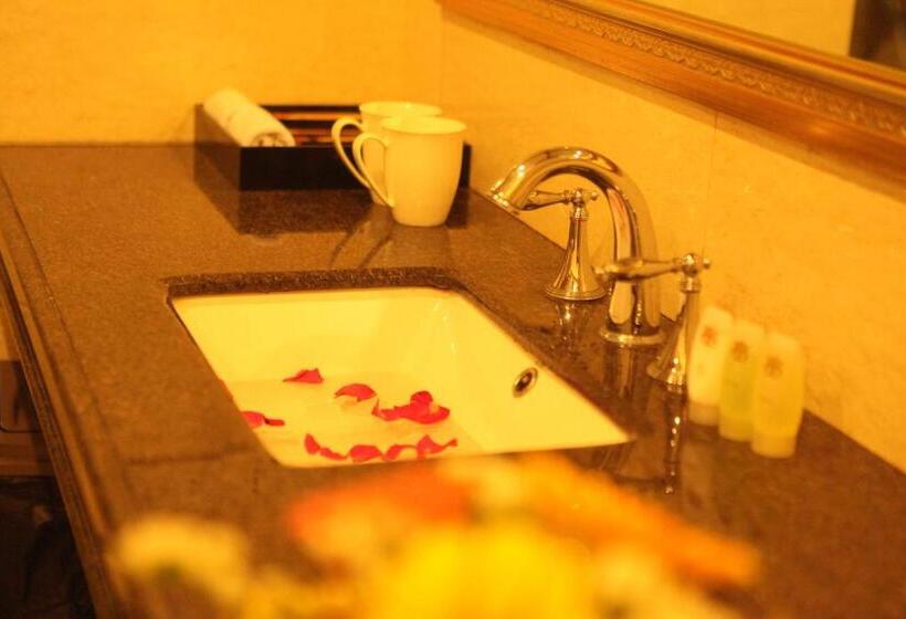 سوییت, The Vissai