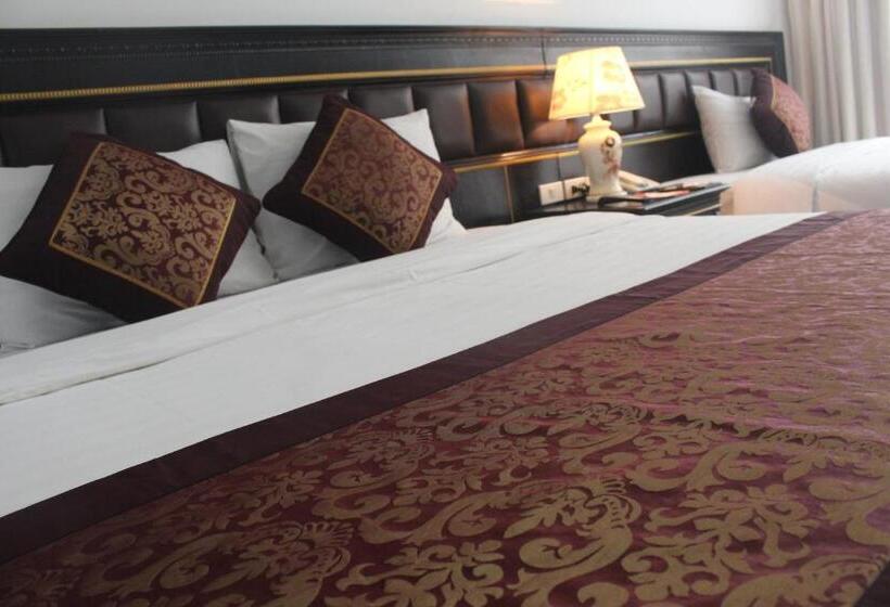 اتاق لوکس خانوادگی, The Vissai