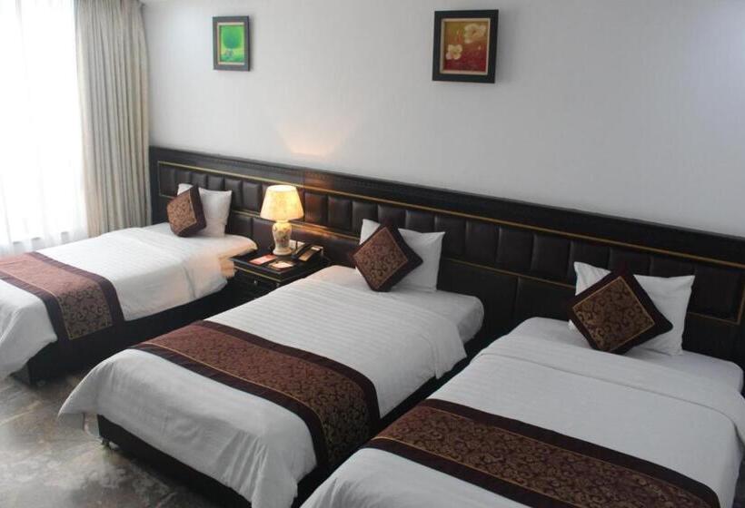 اتاق استاندارد سه نفره, The Vissai