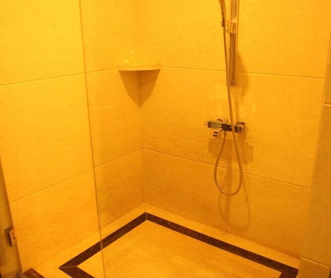 سوییت, The Vissai