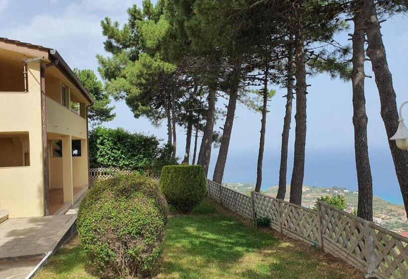 غرفة قياسية ثلاثية, Villaggio Hotel Club La Pace