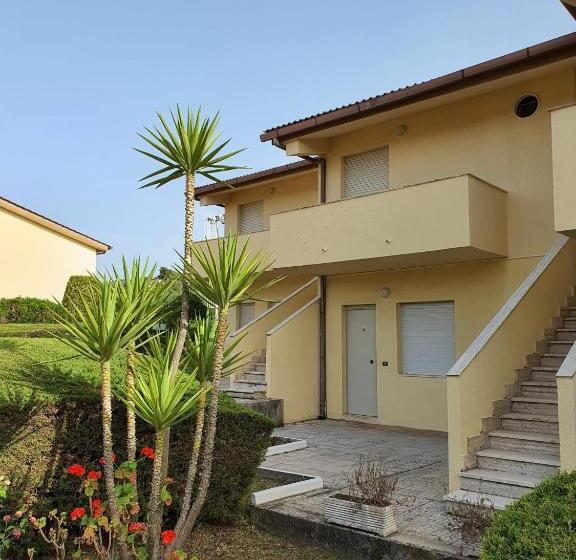 غرفة قياسية رباعية, Villaggio Hotel Club La Pace