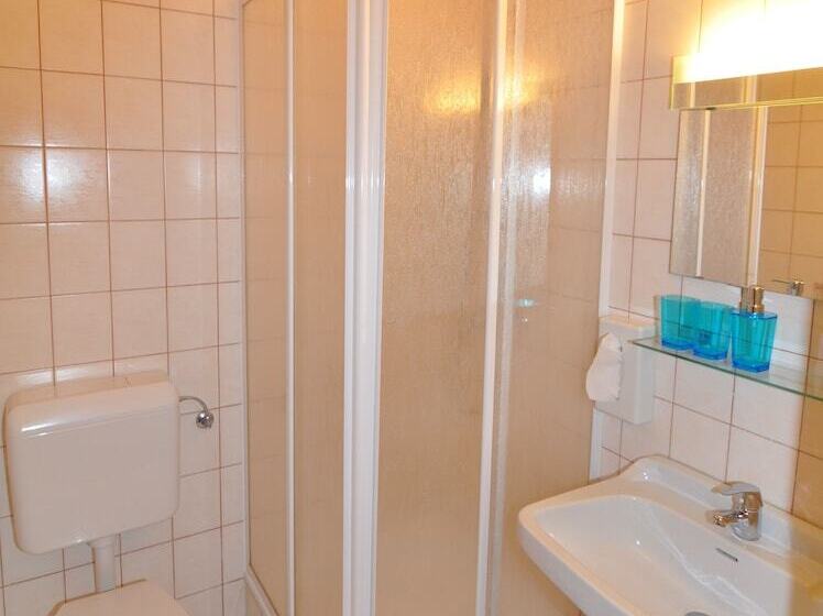 スタンダード４人部屋, Wienerwaldhof Rieger