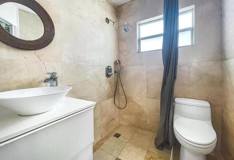 חדר דלוקס פנימי, Hollywood Beach Hotels