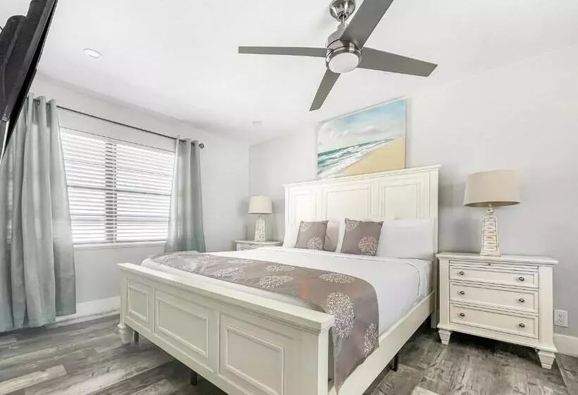 オーシャンビュースイート, Hollywood Beach Hotels