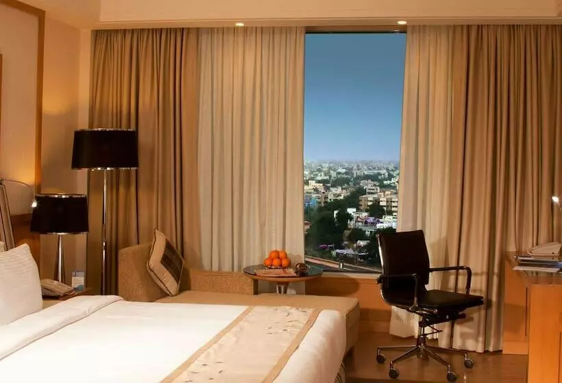 スーペリアールーム, Radisson Blu Hotel, Nagpur