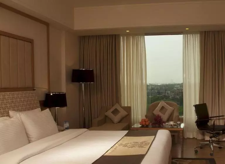 デラックスルーム, Radisson Blu Hotel, Nagpur