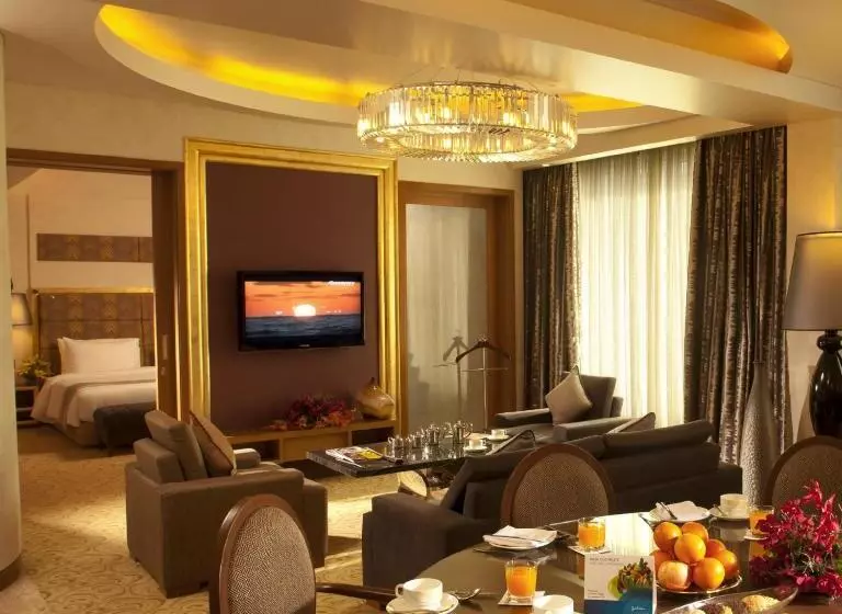 スイート, Radisson Blu Hotel, Nagpur