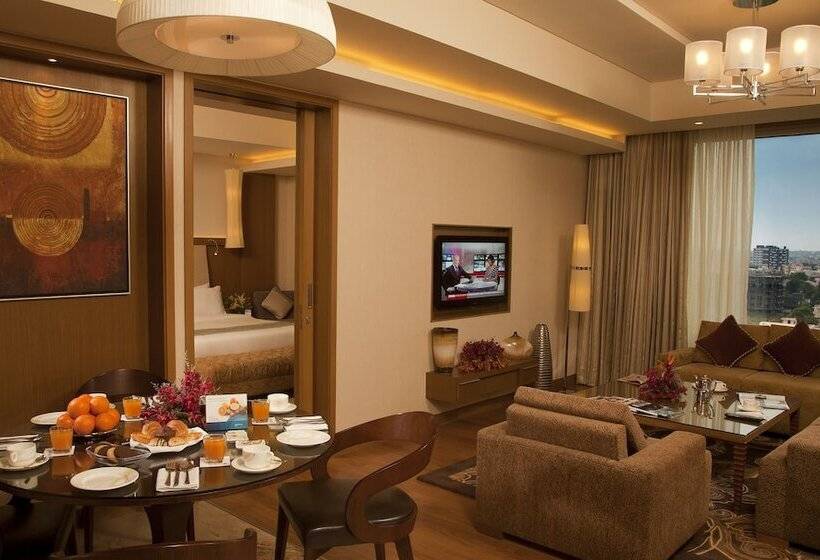 سوییت, Radisson Blu Hotel, Nagpur